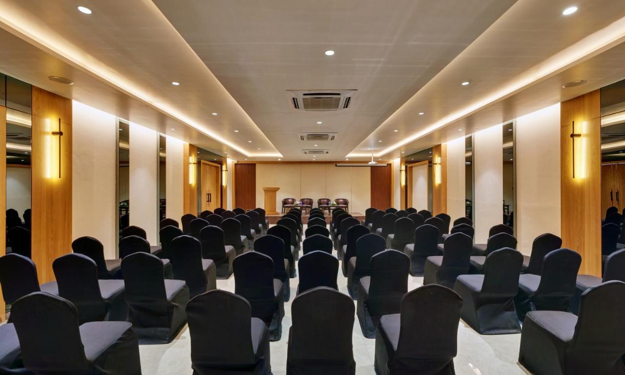 Citrus Hotel Kolhapur Exterior photo
