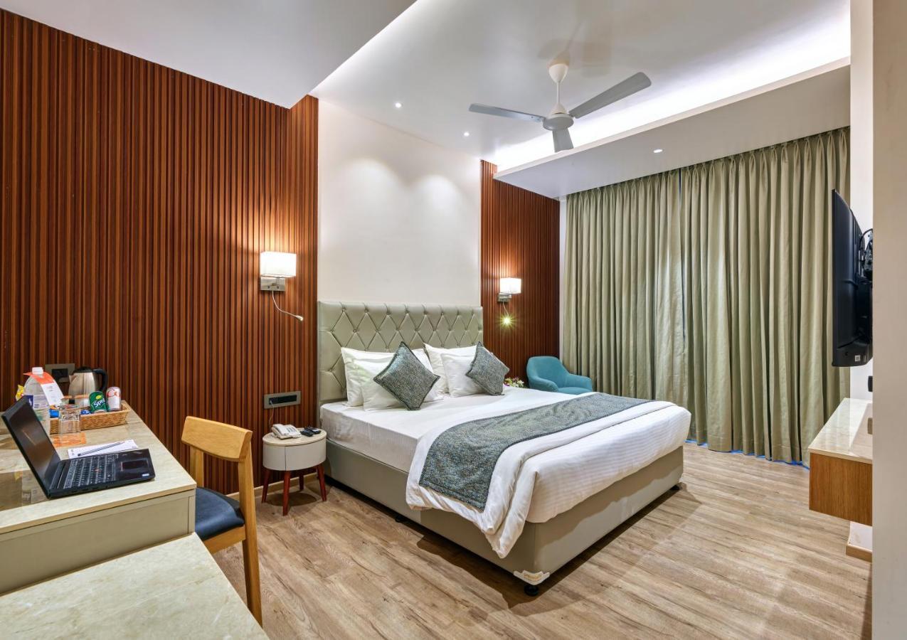 Citrus Hotel Kolhapur Exterior photo
