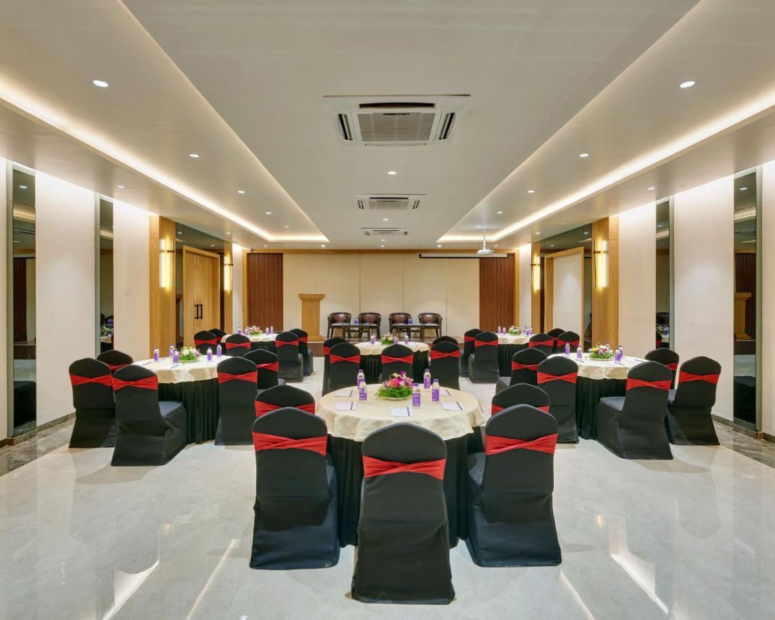 Citrus Hotel Kolhapur Exterior photo