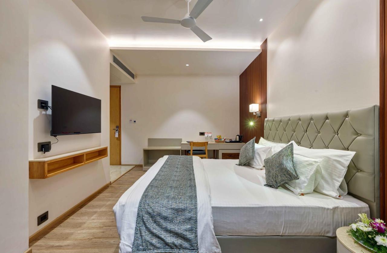 Citrus Hotel Kolhapur Exterior photo