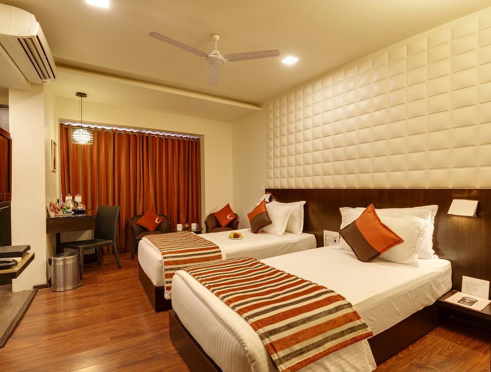 Citrus Hotel Kolhapur Exterior photo
