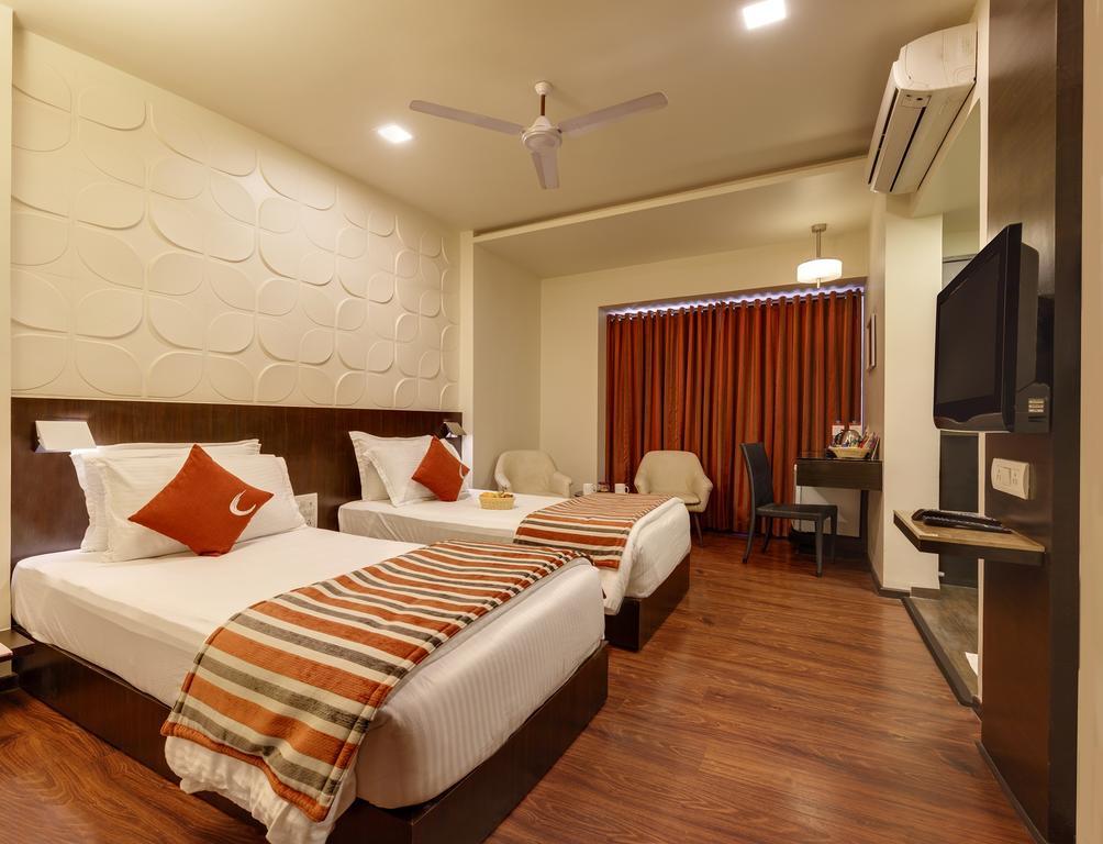 Citrus Hotel Kolhapur Exterior photo