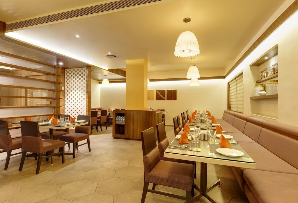 Citrus Hotel Kolhapur Exterior photo